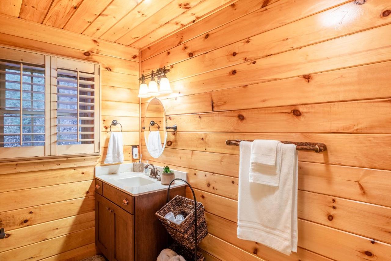 Iron Mountain Lodge - Beautiful Cabin With Forest & Mountain Views! Butler Eksteriør bilde
