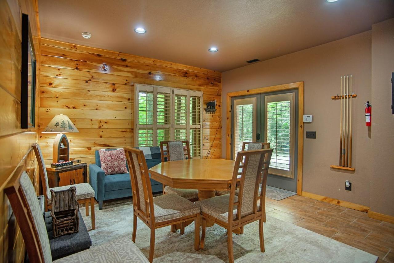 Iron Mountain Lodge - Beautiful Cabin With Forest & Mountain Views! Butler Eksteriør bilde