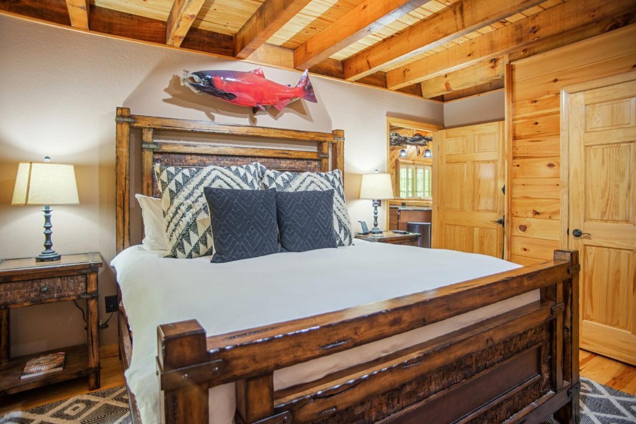 Iron Mountain Lodge - Beautiful Cabin With Forest & Mountain Views! Butler Eksteriør bilde