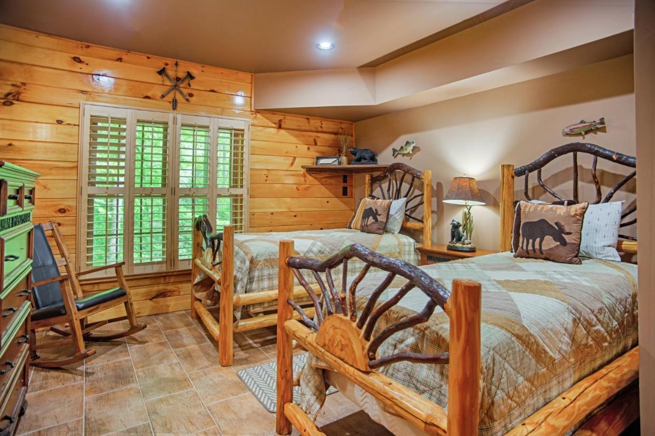Iron Mountain Lodge - Beautiful Cabin With Forest & Mountain Views! Butler Eksteriør bilde